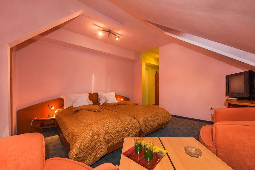 Aparthotel Sighisoara Ngoại thất bức ảnh